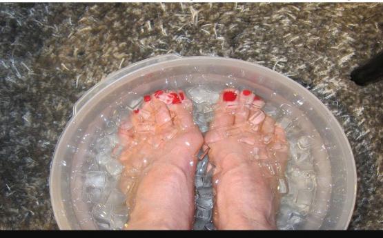2 րոպեով ոտքերը դրեք սառույցներով լի ջրի մեջ․ Տեսեք ինչ հրաշք կկատարվի ձեր օրգանիզմի հետ